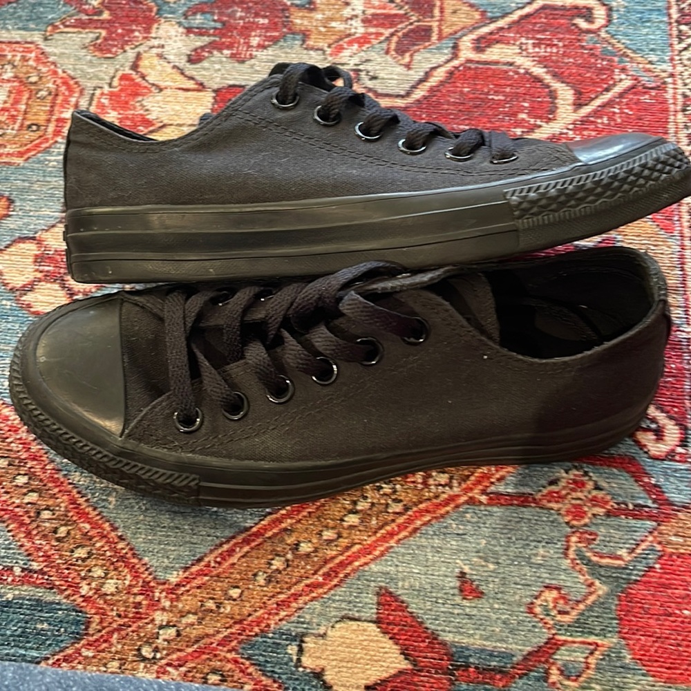 Low top Chucks